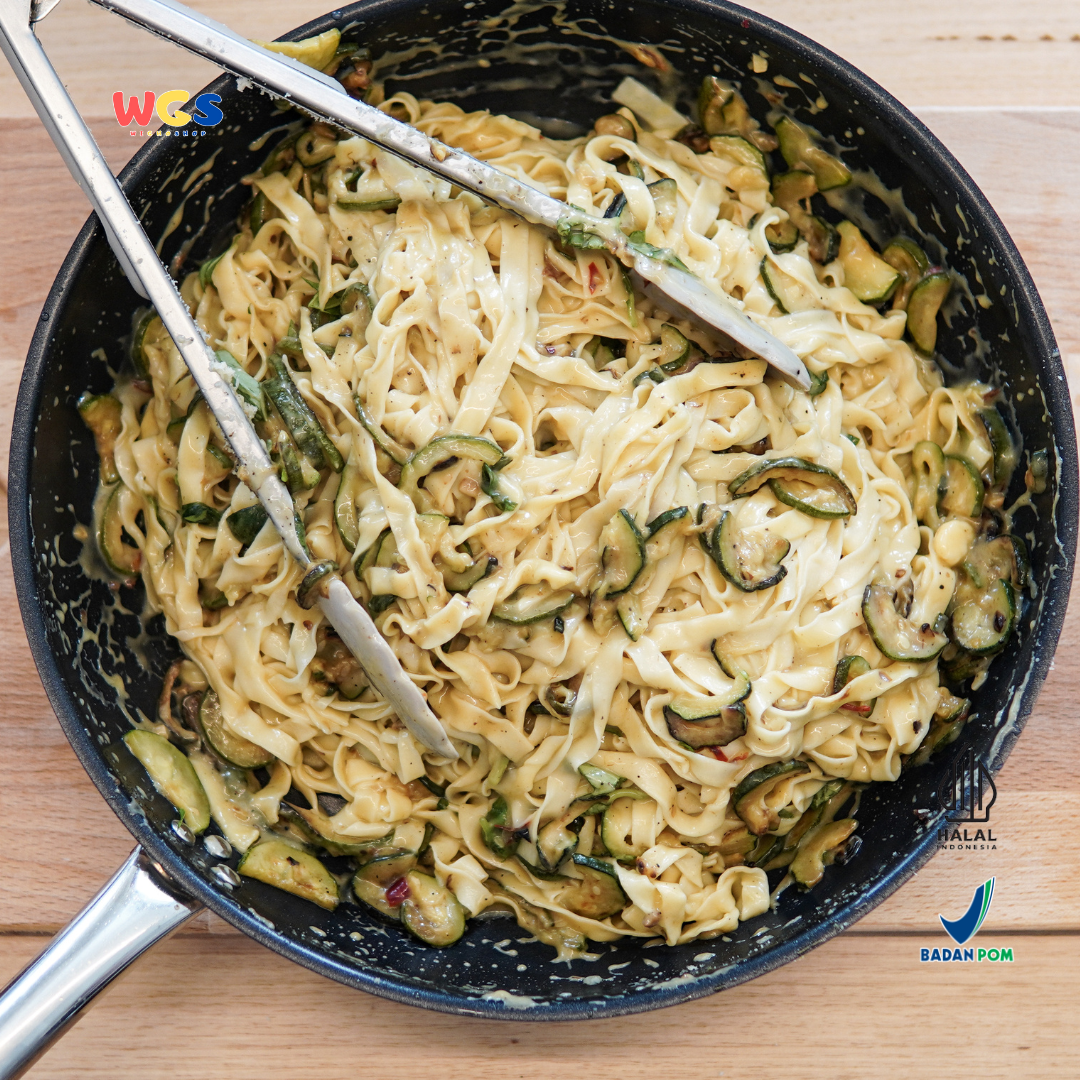 Remia Mayonnaise Delicious & Creamy 250ml / 241g – Mayones Premium, Lembut, dan Gurih dari Belanda