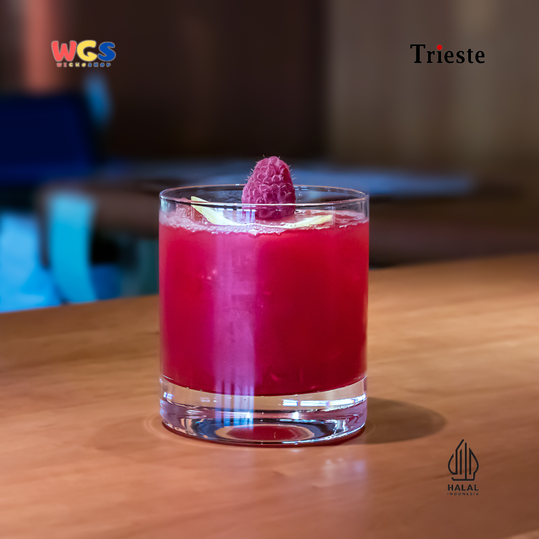 Trieste Red Velvet Flavor Syrup Premium 650ml - Halal MUI - Trendy Drink Syrup - Bubble Tea