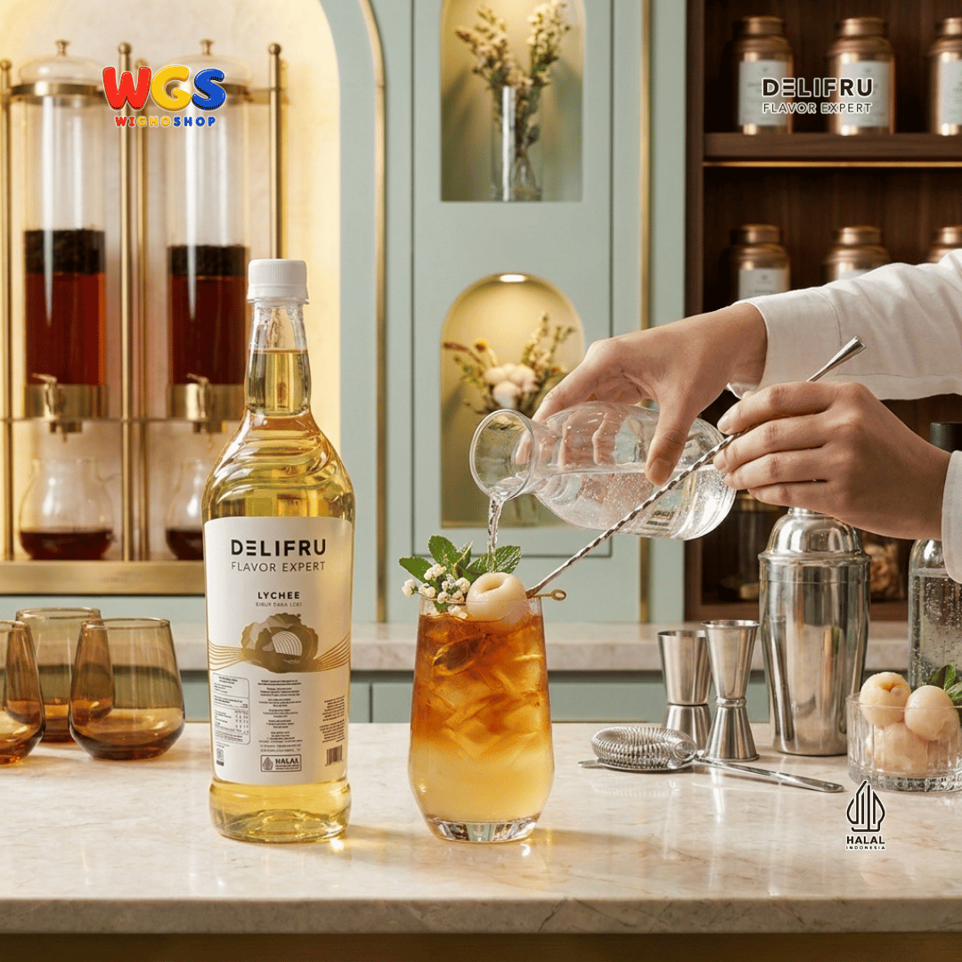 DELIFRU Lychee Syrup 1 Liter - Sirup Rasa Leci untuk Mocktail Soda Lychee Tea Lemonade Yakult Minuman Cafe Dessert Halal